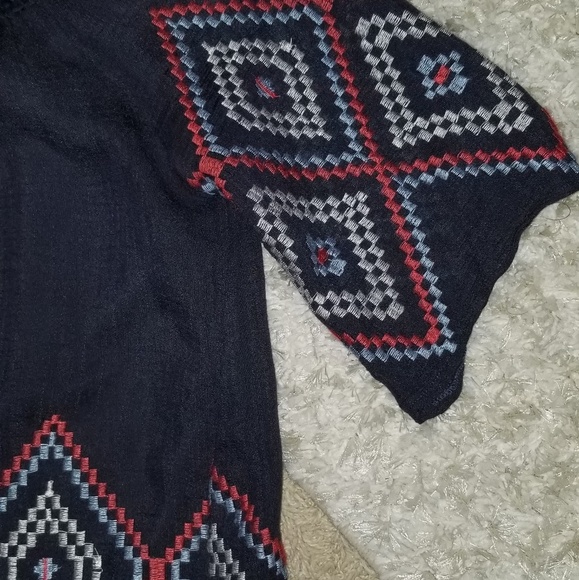 New direction top - Picture 2 of 3